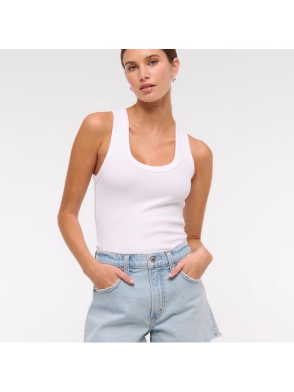 Abercrombie & Fitch 90's Relaxed Cutoff Short